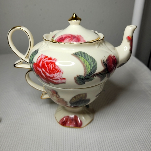 burton and Burton Kitchen Vintage 205 Romantic Rose Tea Kettle And